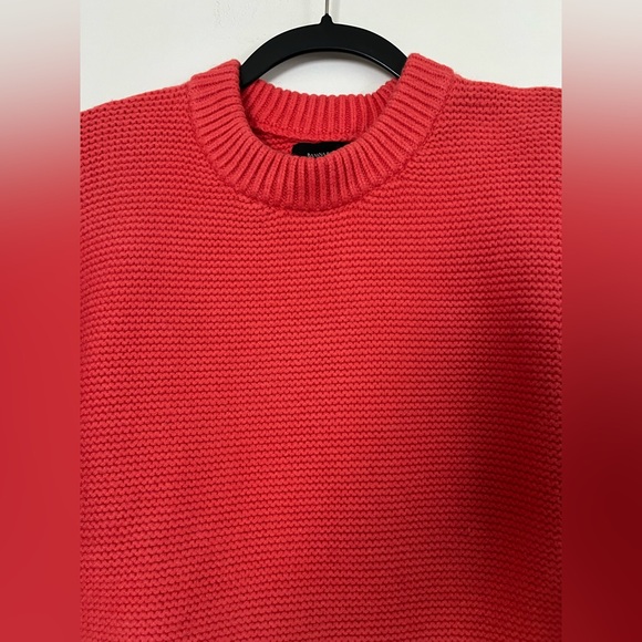 Banana Republic Sweater - Picture 3 of 5